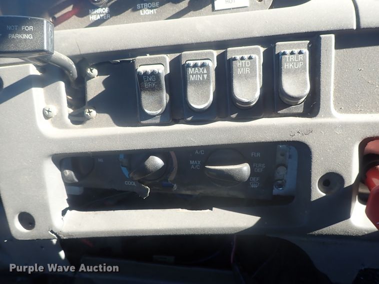 image for item DI4714 1998 Ford  toter truck