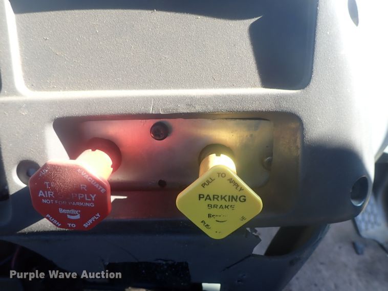 image for item DI4714 1998 Ford  toter truck