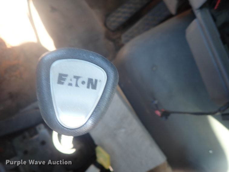 image for item DI4714 1998 Ford  toter truck