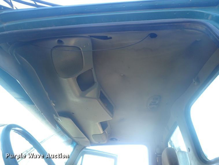 image for item DI4714 1998 Ford  toter truck