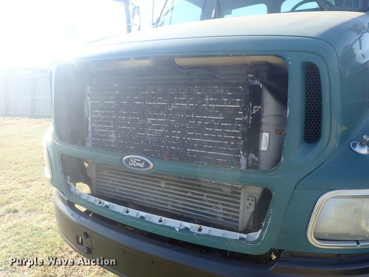 image for item DI4714 1998 Ford  toter truck