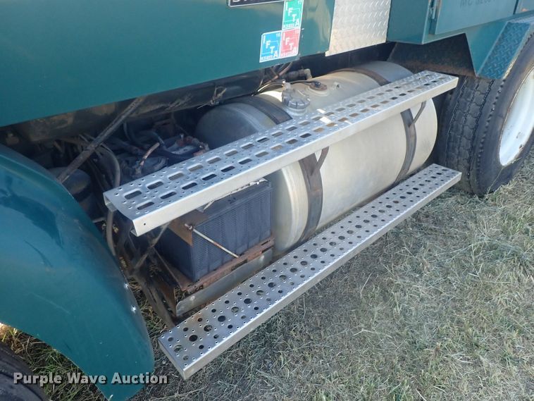 image for item DI4714 1998 Ford  toter truck