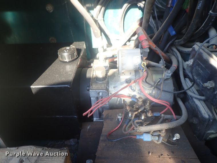 image for item DI4714 1998 Ford  toter truck