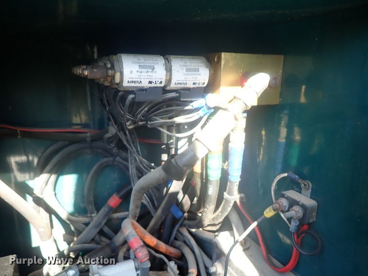 image for item DI4714 1998 Ford  toter truck