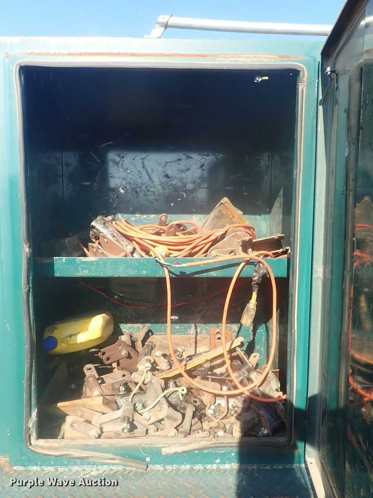 image for item DI4714 1998 Ford  toter truck