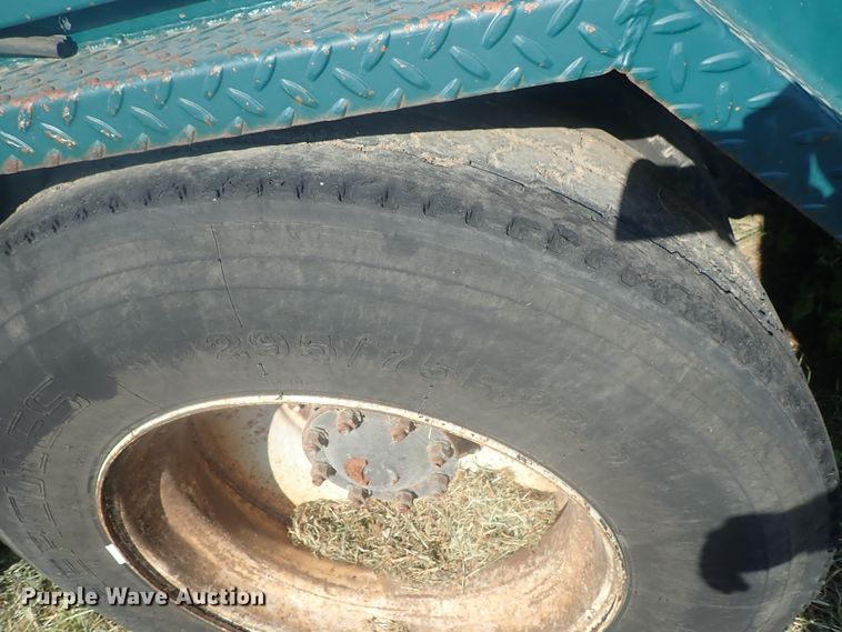 image for item DI4714 1998 Ford  toter truck