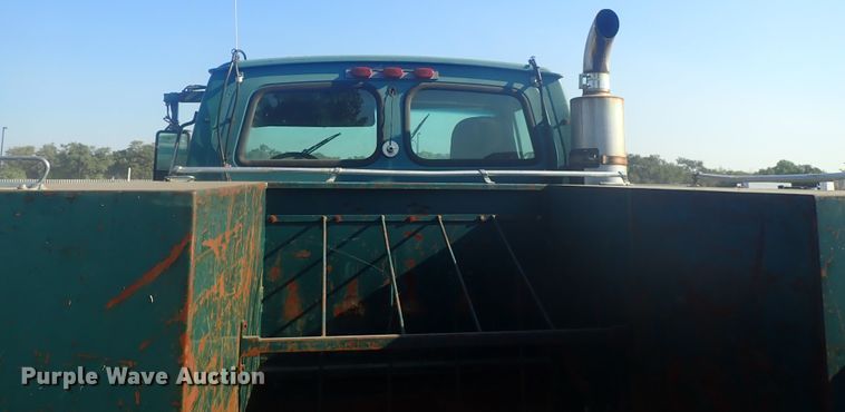 image for item DI4714 1998 Ford  toter truck