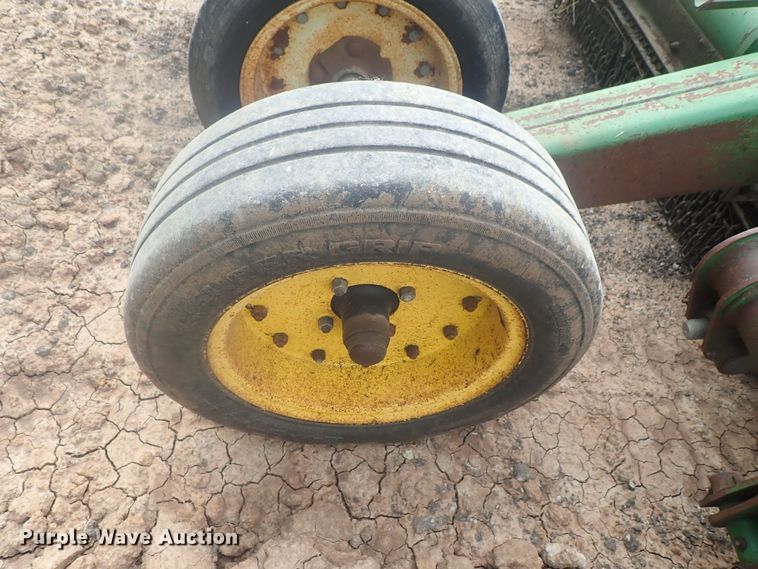image for item DI4733 John Deere 1518 rotary mower