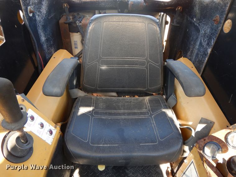 image for item DI7623 ASV 2810  tracked skid steer loader