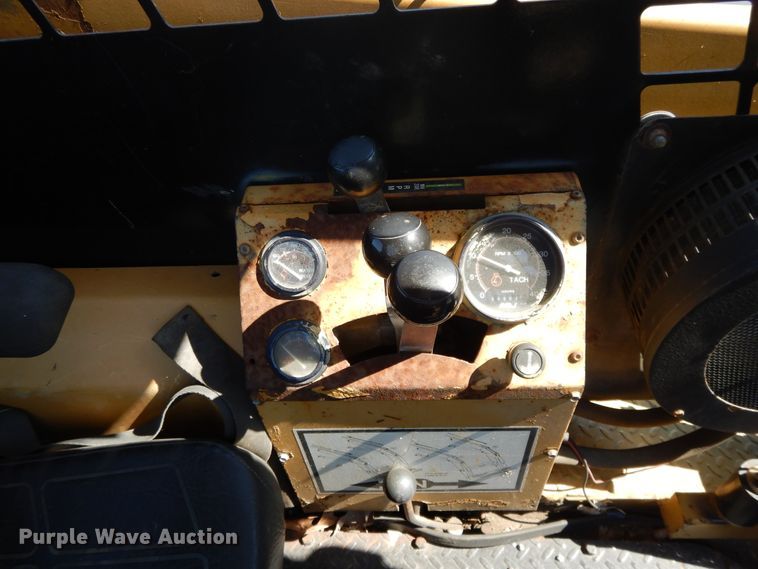 image for item DI7623 ASV 2810  tracked skid steer loader