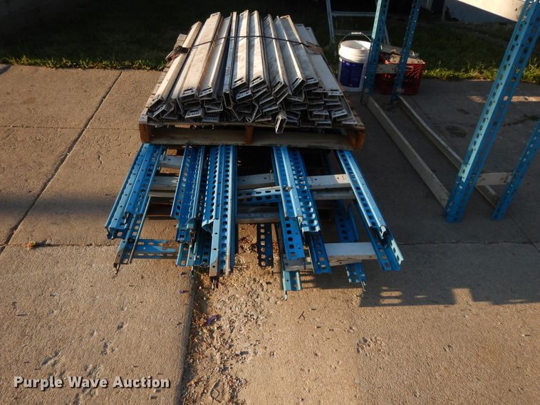 image for item DI7624 Tire rack