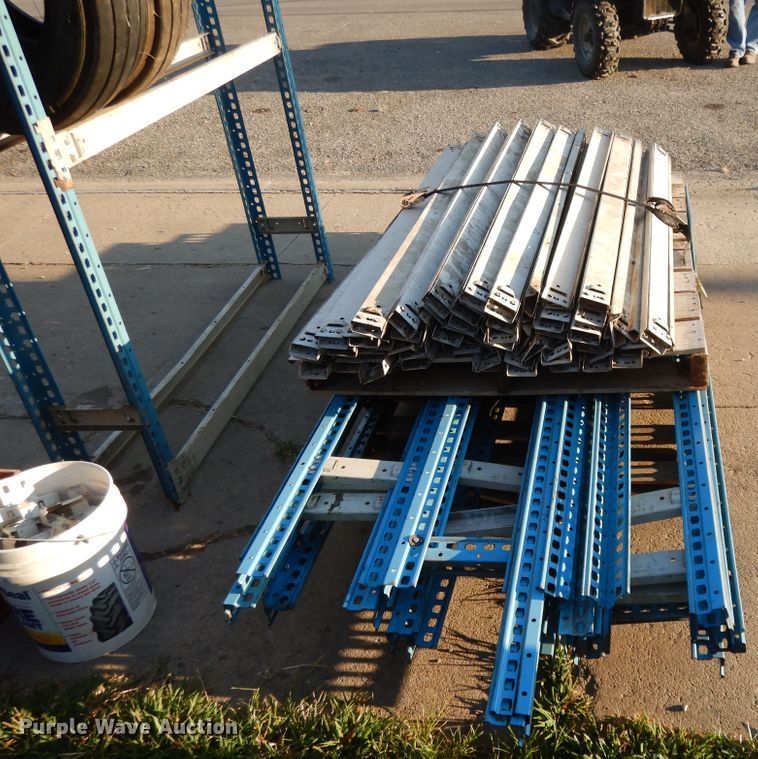 image for item DI7624 Tire rack