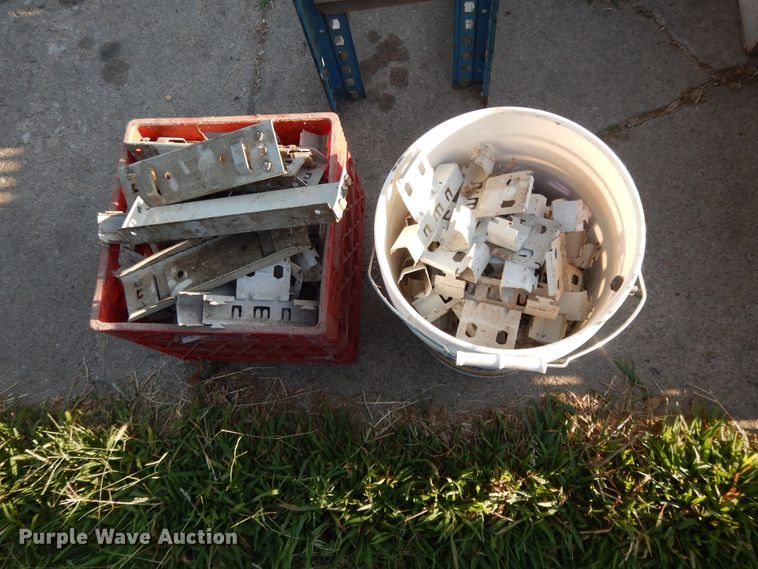 image for item DI7624 Tire rack