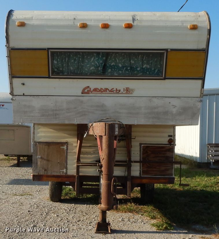 image for item DI7625 1989 Gladding DeIRey  camper