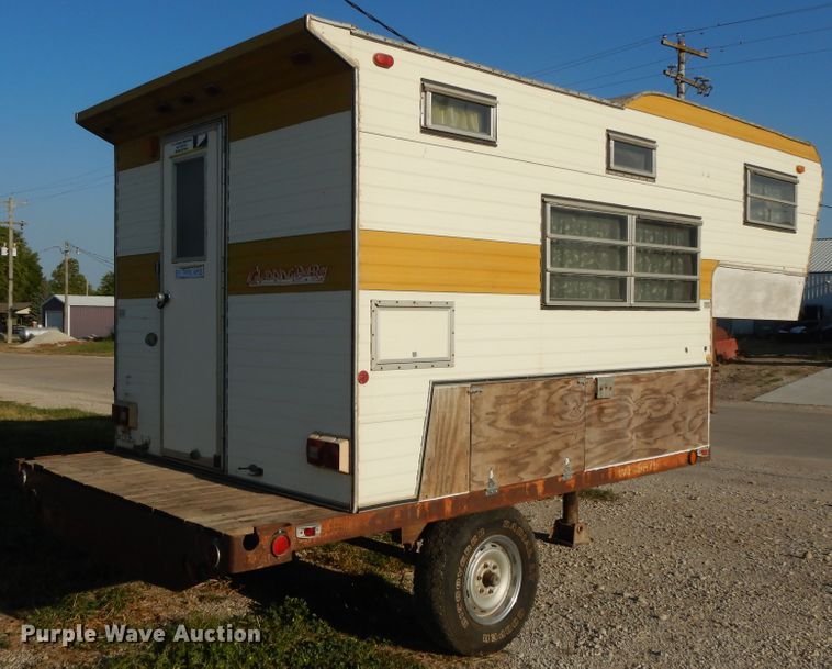 image for item DI7625 1989 Gladding DeIRey  camper