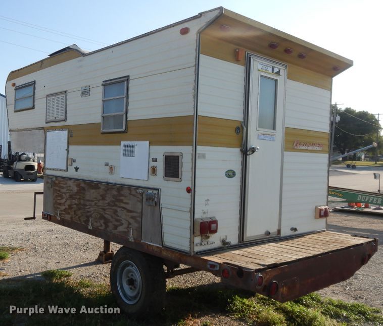 image for item DI7625 1989 Gladding DeIRey  camper