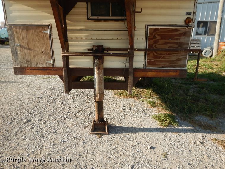 image for item DI7625 1989 Gladding DeIRey  camper