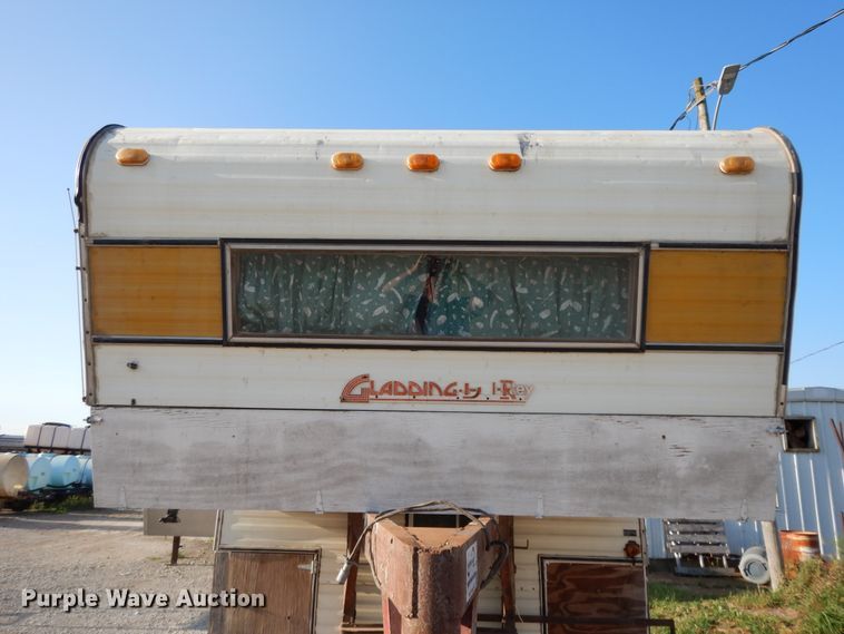 image for item DI7625 1989 Gladding DeIRey  camper