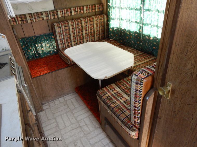 image for item DI7625 1989 Gladding DeIRey  camper