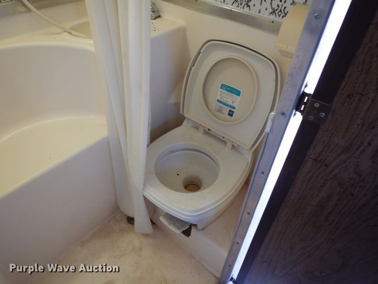 image for item DI7625 1989 Gladding DeIRey  camper