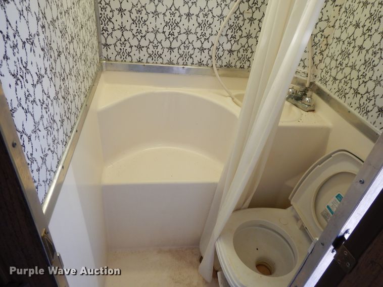 image for item DI7625 1989 Gladding DeIRey  camper