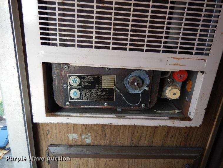 image for item DI7625 1989 Gladding DeIRey  camper