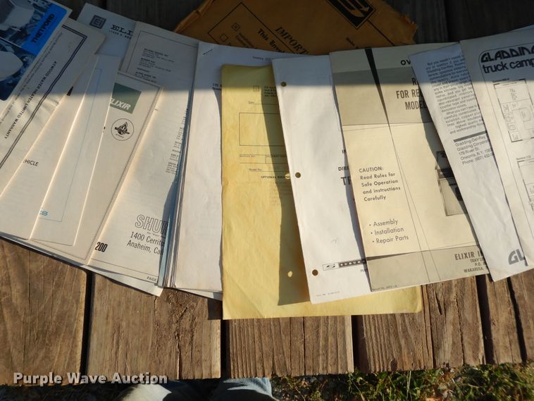 image for item DI7625 1989 Gladding DeIRey  camper