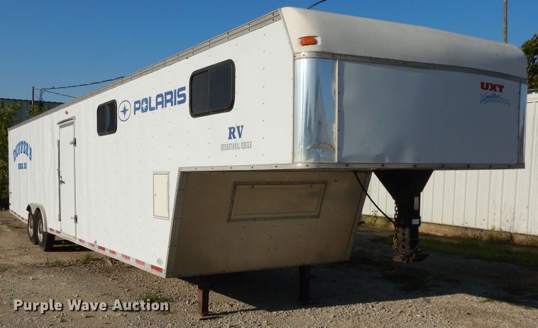 image for item DI7626 2001 United UXT enclosed cargo trailer