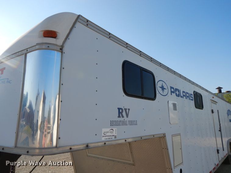 image for item DI7626 2001 United UXT enclosed cargo trailer