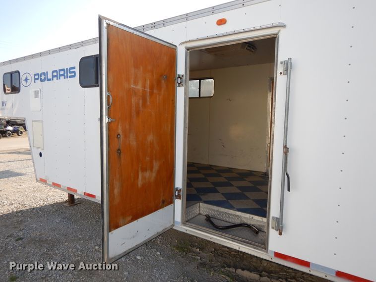 image for item DI7626 2001 United UXT enclosed cargo trailer