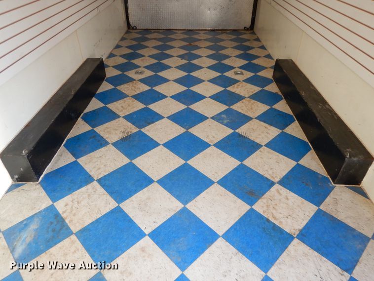 image for item DI7626 2001 United UXT enclosed cargo trailer