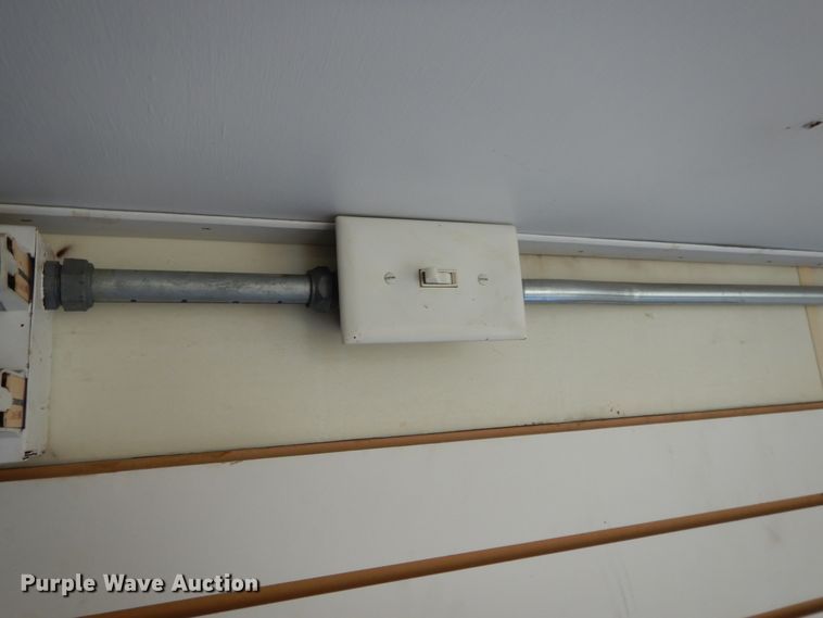 image for item DI7626 2001 United UXT enclosed cargo trailer