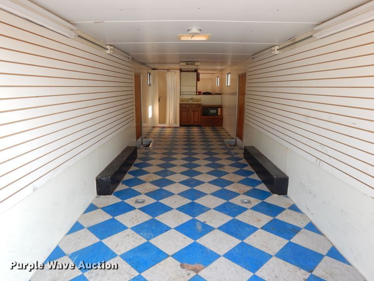 image for item DI7626 2001 United UXT enclosed cargo trailer