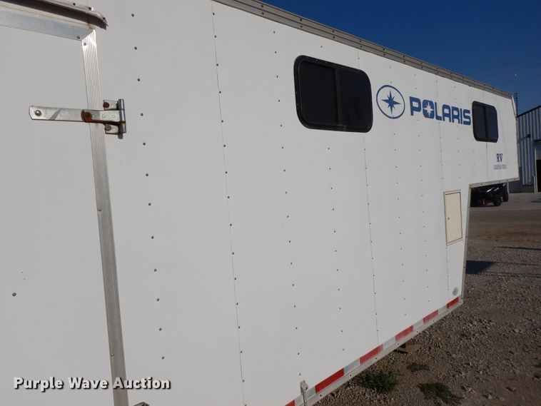 image for item DI7626 2001 United UXT enclosed cargo trailer