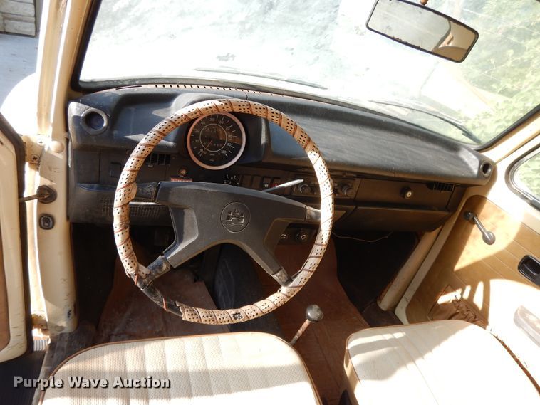 image for item DI7629 1973 Volkswagen Super Beetle