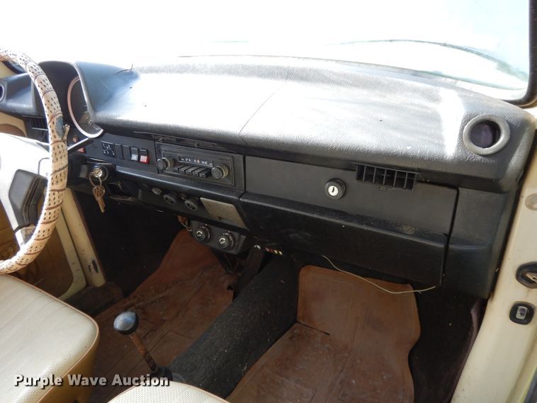 image for item DI7629 1973 Volkswagen Super Beetle