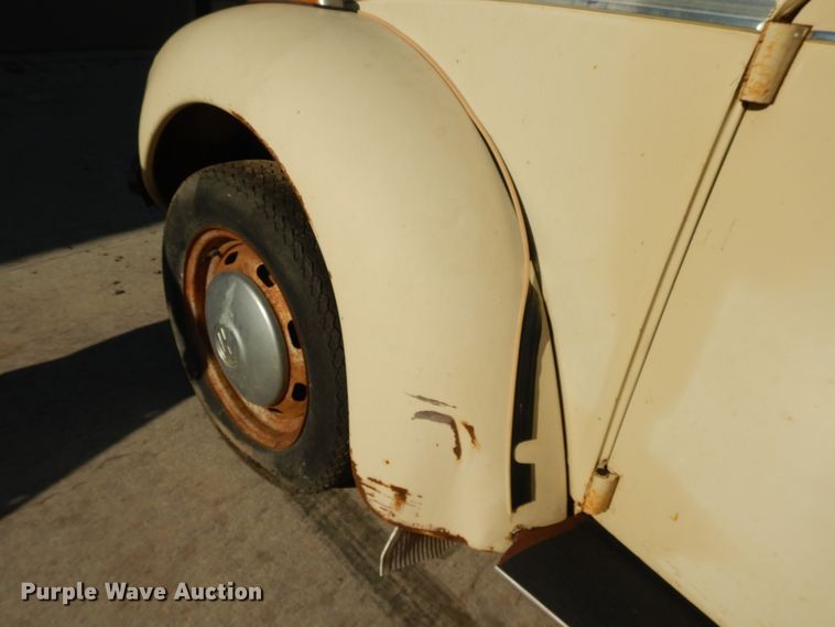 image for item DI7629 1973 Volkswagen Super Beetle