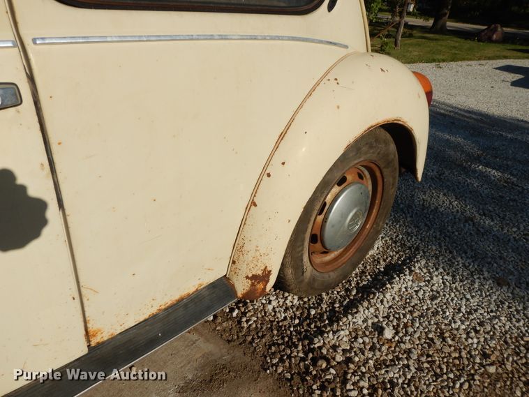 image for item DI7629 1973 Volkswagen Super Beetle