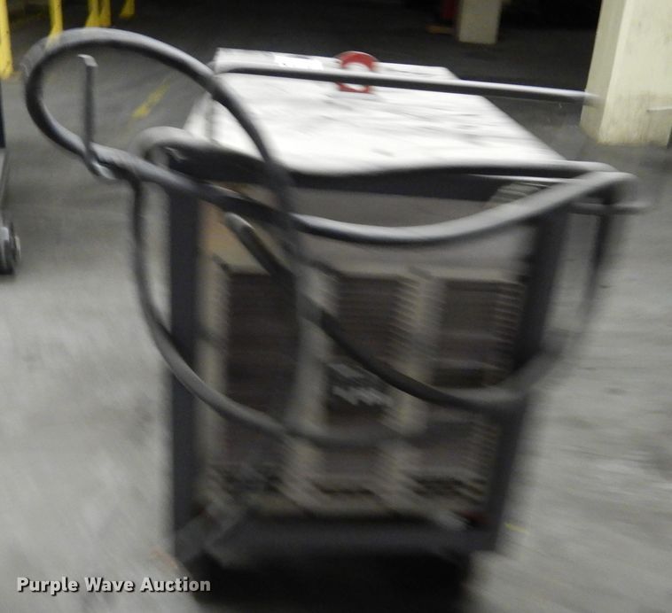 image for item DI7646 Red-d-arc DC600 welder