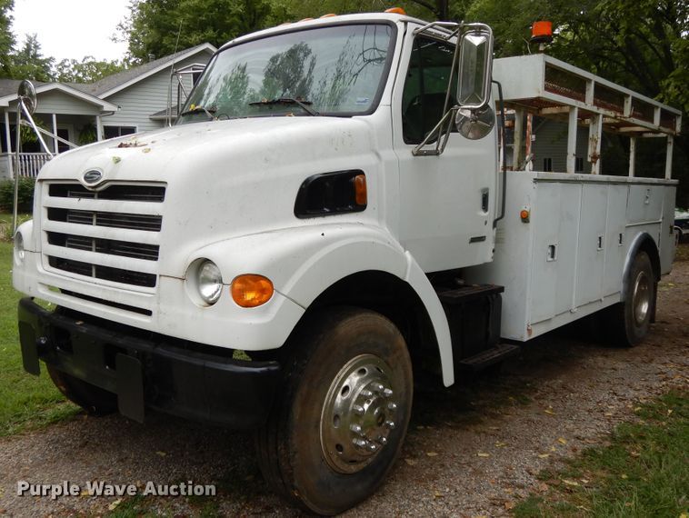 image for item DI7661 2000 Sterling L-Line  utility truck