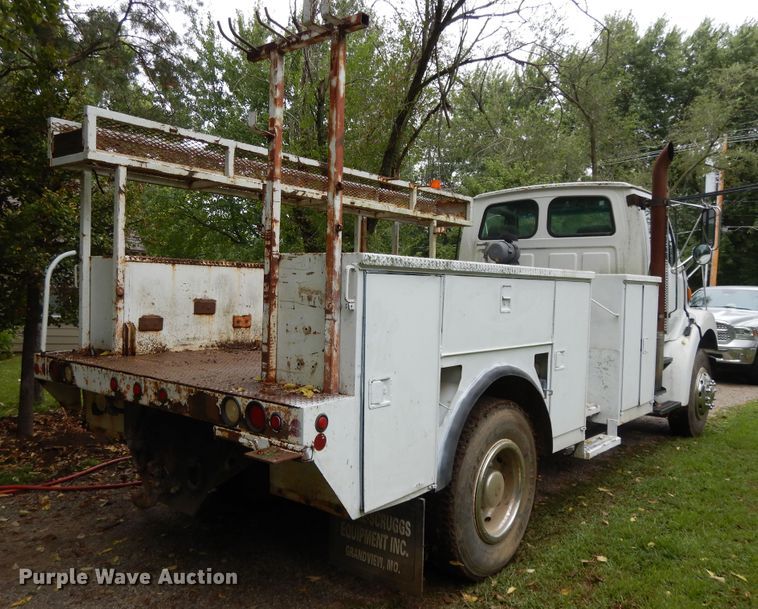 image for item DI7661 2000 Sterling L-Line  utility truck