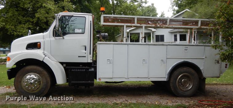 image for item DI7661 2000 Sterling L-Line  utility truck