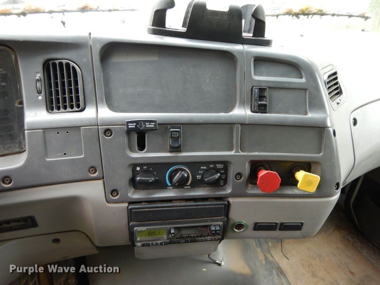 image for item DI7661 2000 Sterling L-Line  utility truck