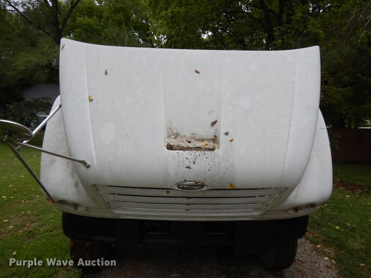 image for item DI7661 2000 Sterling L-Line  utility truck