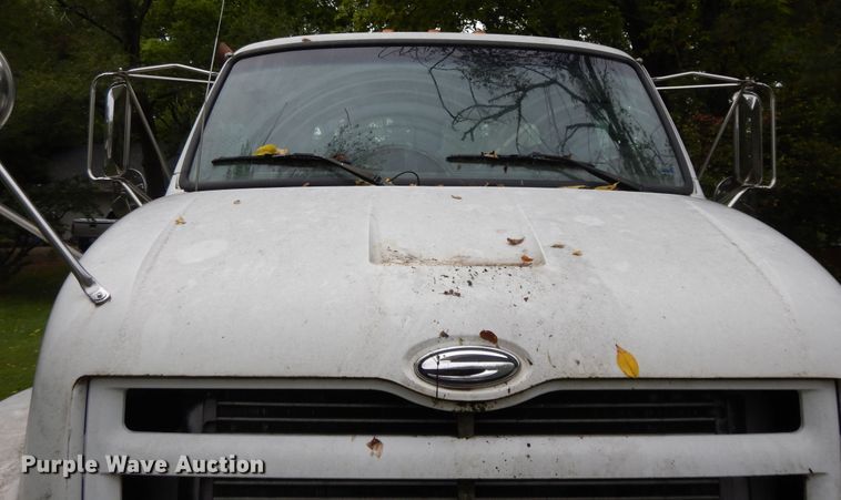 image for item DI7661 2000 Sterling L-Line  utility truck