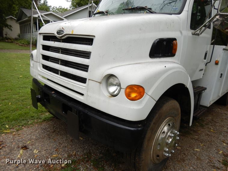 image for item DI7661 2000 Sterling L-Line  utility truck