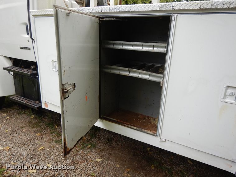 image for item DI7661 2000 Sterling L-Line  utility truck