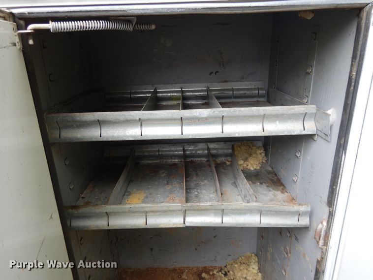 image for item DI7661 2000 Sterling L-Line  utility truck