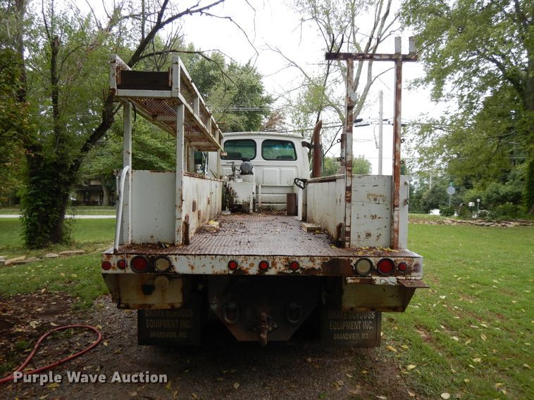 image for item DI7661 2000 Sterling L-Line  utility truck