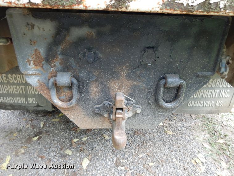 image for item DI7661 2000 Sterling L-Line  utility truck